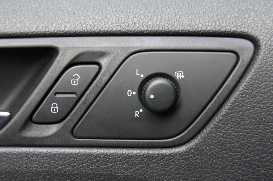  Volkswagen Jetta 2011 года  (фото 76 из 139)